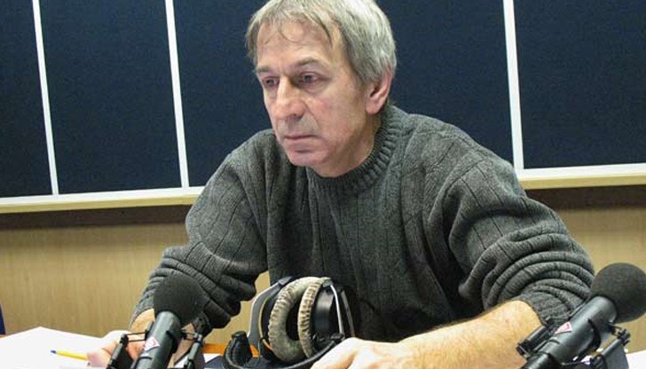Румен Стоичков е един от най-известните гласове от ефира на БНР и  дългогодишен водещ на предаването „Нощен хоризонт”