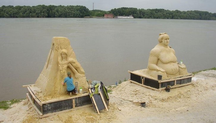 Творческата работа по пясъчните фигури започна Творческата работа по пясъчните фигури започна