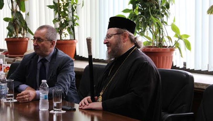 Пътят до новия храм "Св. Димитър Басарбовски" има нужда от ремонт