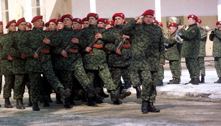 Военното обучение ще се извършва само на доброволен принцип Военното обучение ще се извършва само на доброволен принцип