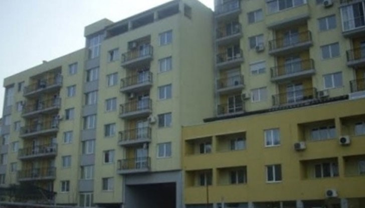 Собственици на апартаменти в блок "Теодора" в Русе организираха днес за пореден път протест, а причината бе опис на имоти