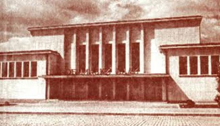 Книгата изобилства от любопитни уточнявания на детайли от русенската история