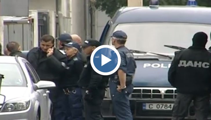 В акцията са се включили служители на полицията и жандармерията под ръководството на ДАНС