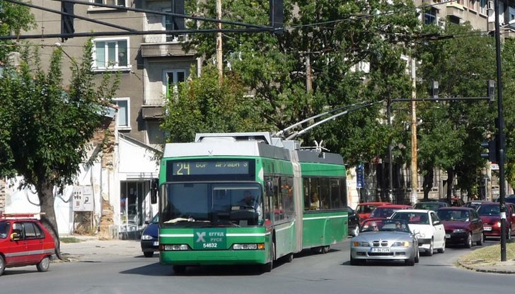 Нощен маршрут и зелена линия може да се осъществи с по един пилотен автобус