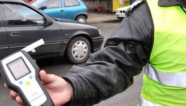 На водача е съставен акт и му е издаден талон за медицинско изследване