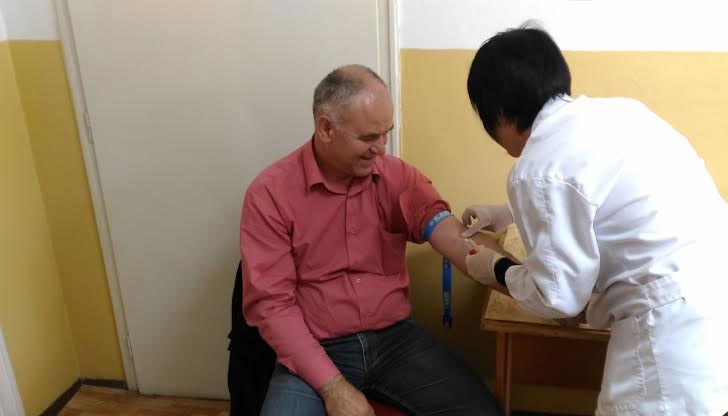 Над 50 мъже от селото се тестваха за рак на простата