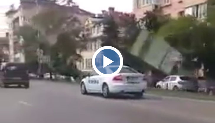 Патрулка праши в бус лента