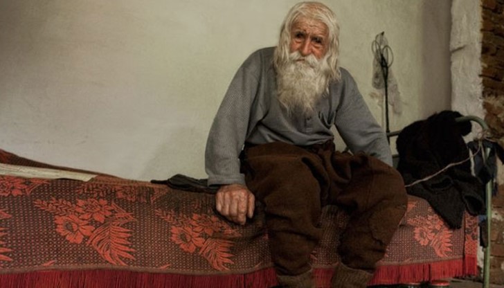 Стотиците хиляди левове, които добрият дядо Добри дари на храма „Свети Александър Невски" са изчезнали безследно Стотиците хиляди левове, които добрият дядо Добри дари на храма „Свети Александър Невски" са изчезнали безследно