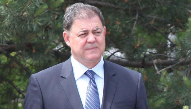 Ненчев е влязъл заедно с лидера на ДСБ - Радан Кънев Ненчев е влязъл заедно с лидера на ДСБ - Радан Кънев