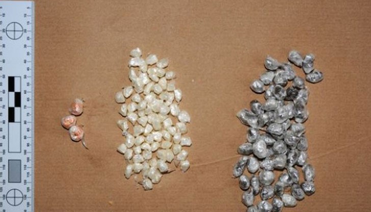 От ректума на ученика са извадени 73 дози кокаин и 61 дози хероин От ректума на ученика са извадени 73 дози кокаин и 61 дози хероин