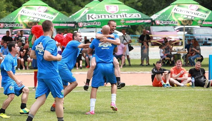 "Лестърите", "Леваците" и "Азис краля" откриват "Фен Купа"-та в Русе