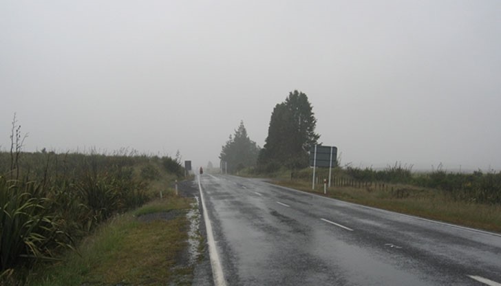 Пътните настилки са мокри Пътните настилки са мокри