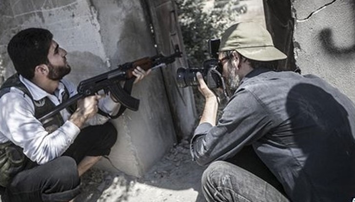 Отвлечените преди близо 10 месеца трима испански журналисти в Сирия са освободени