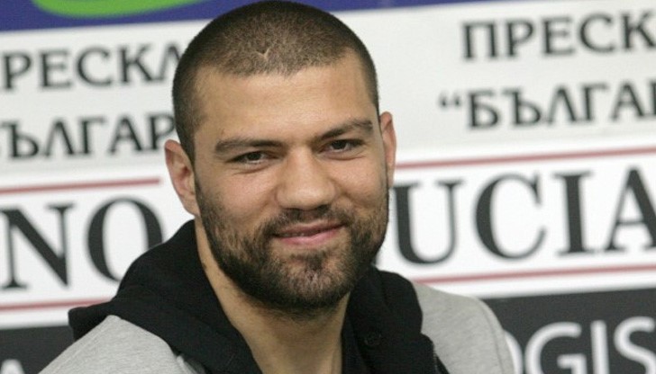 Новината съобщи половинката на брат му - Андрея