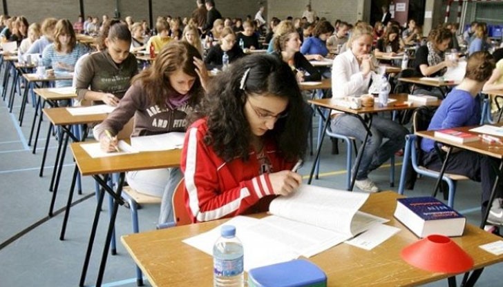 Ключът към теста, изпратен от МОН, с който зрелостниците могат да сверят отговорите си