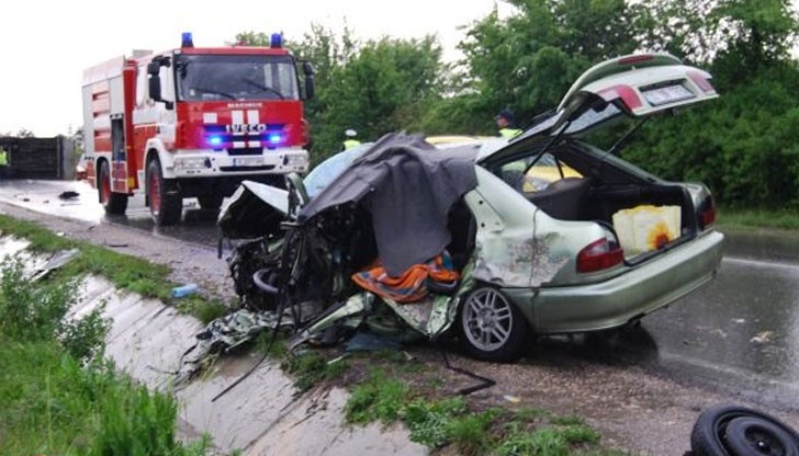 56-годишен мъж загина на място зад волана на лек автомобил "Хонда"