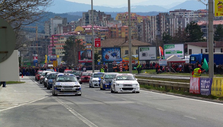 Румен Дунев е тазгодишният победител в състезанието „Писта Велико Търново” Румен Дунев е тазгодишният победител в състезанието „Писта Велико Търново”