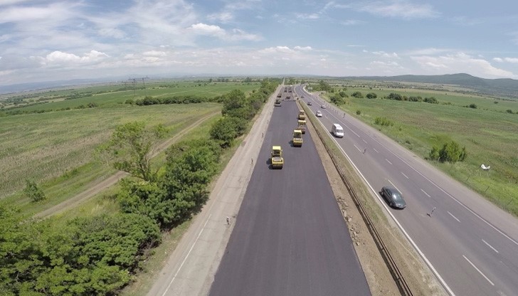 Министерството на регионалното равитие и благоустройство разпространи до медиите отговор на информацията, че проектът АМ "Хемус" е прекратен