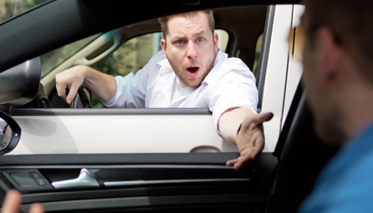 Два пребиват пловдивчанин, потрошават и колата му / Снимката е илюстративна