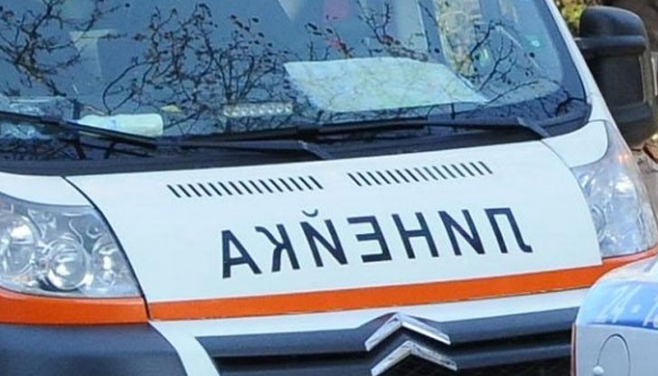 На място изпратеният полицейски екип е установил, че пострадалата е 45-годишна работничка