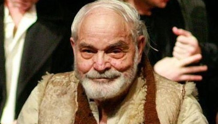 Поклонението ще се състои днес от 11.30 до 13.00 часа във фоайето на Голямата зала на Доходното здание