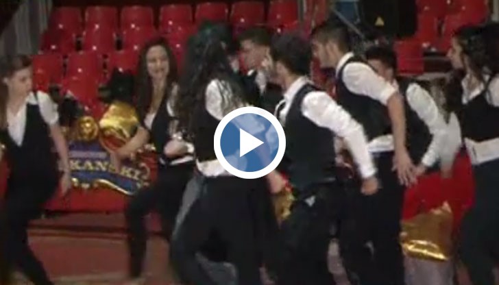 Мюзикълът „Мулен Руж“ ще бъде представен за първи път на българска сцена