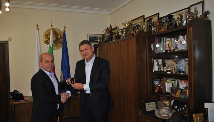 Това, което сте направили за Русе, Ви отрежда достойно място сред Посланиците на нашия град, заяви кметът Стоилов