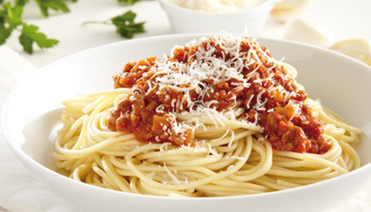 Спагети "Болонезе" са любими на мнозина.
