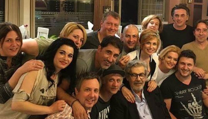 Пъстра гама от звездни актьори, към които Стефан Данаилов се обръща с „деца мои“