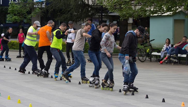 Събитието е под наслов "Да караме заедно ролери в Русе и Букурещ"