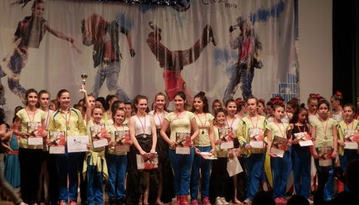 В състезанието RIMINI International Dance Open взеха участие професионални и аматьорски състави
