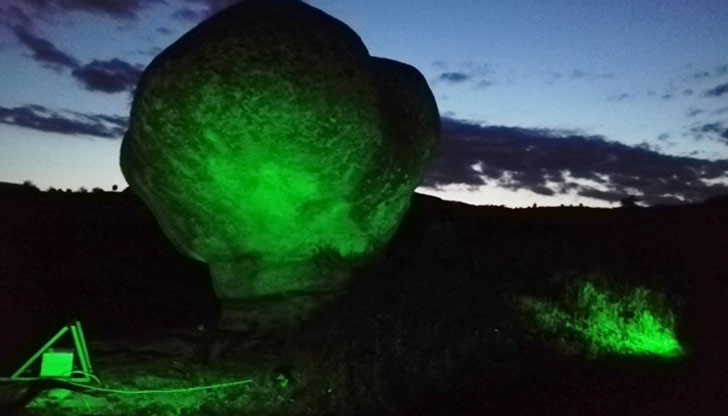 „Каменната гъба” и „Крокодила”, които се намират в Кърджалийска област, са осветени с ЛЕД лампи