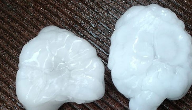 Градушка колкото орех и ледени късове колкото тенис топка