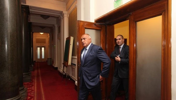 Бойко Борисов води преговори с Патриотичния фронт по повод президентското вето