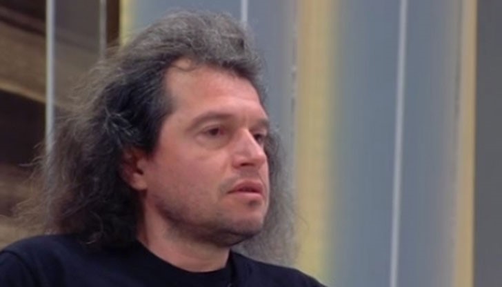Сценаристът на "Шоуто на Слави" Тошко Йорданов нарече Борисов представител на СИК