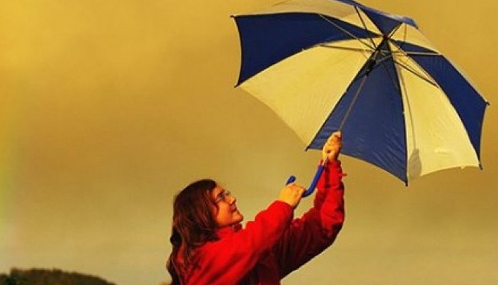 Синоптиците съветват в никакъв случай да не оставяте чадъра вкъщи, ако излизате