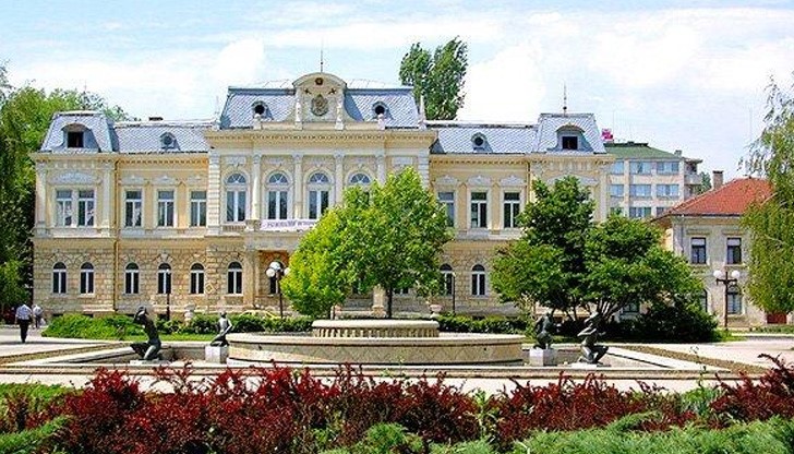 Сдружение „Приятели на музея – Русе“ представят „Тринайста тъмна нощ в музея“ с финансовата подкрепа на Община Русе Сдружение „Приятели на музея – Русе“ представят „Тринайста тъмна нощ в музея“ с финансовата подкрепа на Община Русе