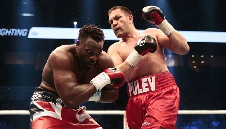 Боксьорът Дерек Чисора бе откаран в болница веднага след мача Боксьорът Дерек Чисора бе откаран в болница веднага след мача