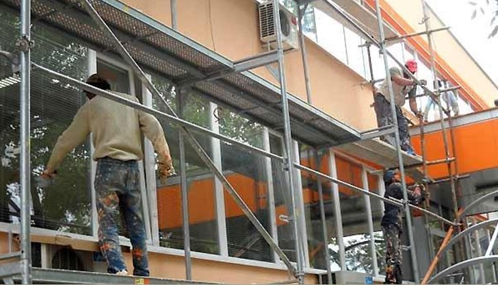 Общински съвет - Русе разгледа и прие проектно предложение „Ремонт на пет сгради от образователната инфраструктура на гр. Русе /снимката е илюстративна/ Общински съвет - Русе разгледа и прие проектно предложение „Ремонт на пет сгради от образователната инфраструктура на гр. Русе /снимката е илюстративна/