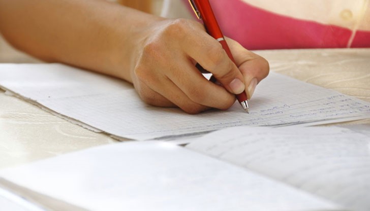 Матурите 2016 ще бъдат в 4 хил. изпитни зали в 624 училища в страната