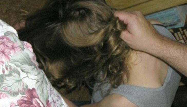 Бащата и изнасилвача влизат в затвора за ролите си в кошмара на момичето