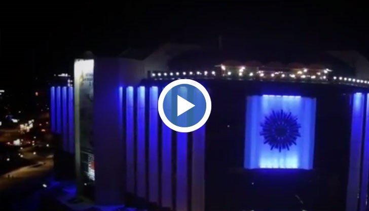 Емблематични сгради светват в цветовете на ЕС по случай Деня н Европа