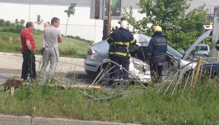 Двама души са в болница, все още не е ясно какво е състоянието им