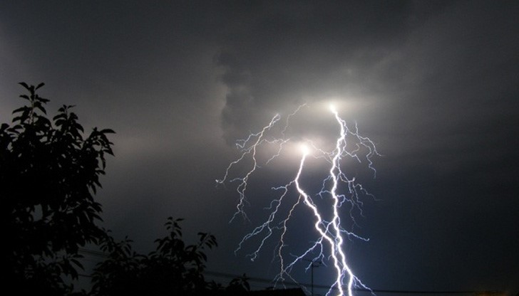 35 души, повечето от които деца, са били ударени от мълния по време на футболен мач в Германия
