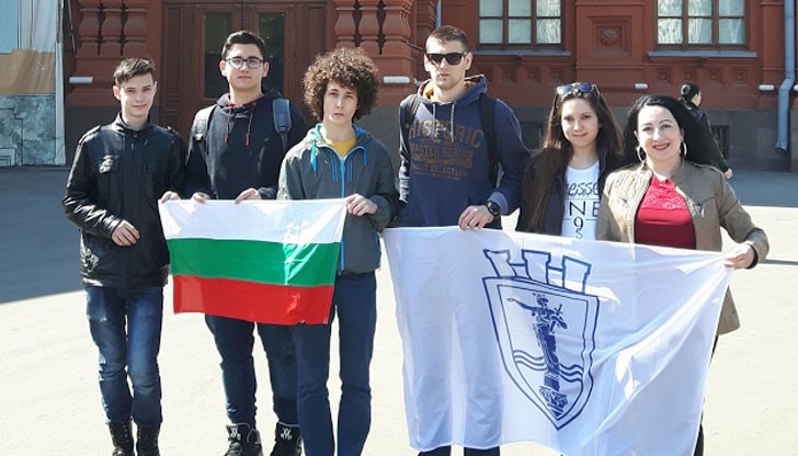 6 от 9 възможни златни медала взеха математици от МГ „Баба Тонка” на конкурс в Москва