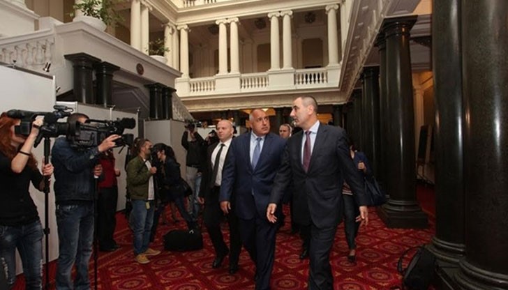 Патриотичният фронт няма да се обяви днес за опозиция, но за утре не е сигурно