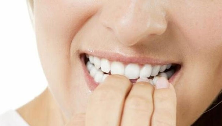 Според производителя лакът бил толкова добър, че "си струвало да си оближеш пръстите"