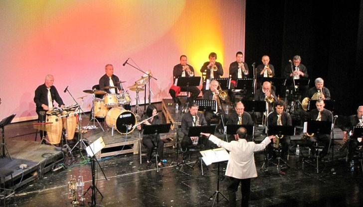 Вокална група "Приста" и Биг бенд Русе с концерт в Доходното здание днес