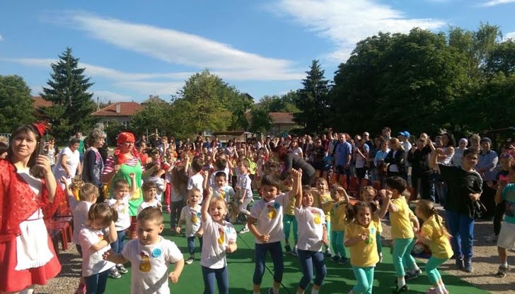 Празник под мотото „Спорт и здраве за децата“ се проведе в детската градина в село Николово