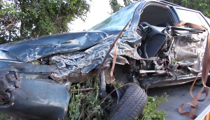 Катастрофата е станала около 4 часа в участъка между село Обретеник и Мидата